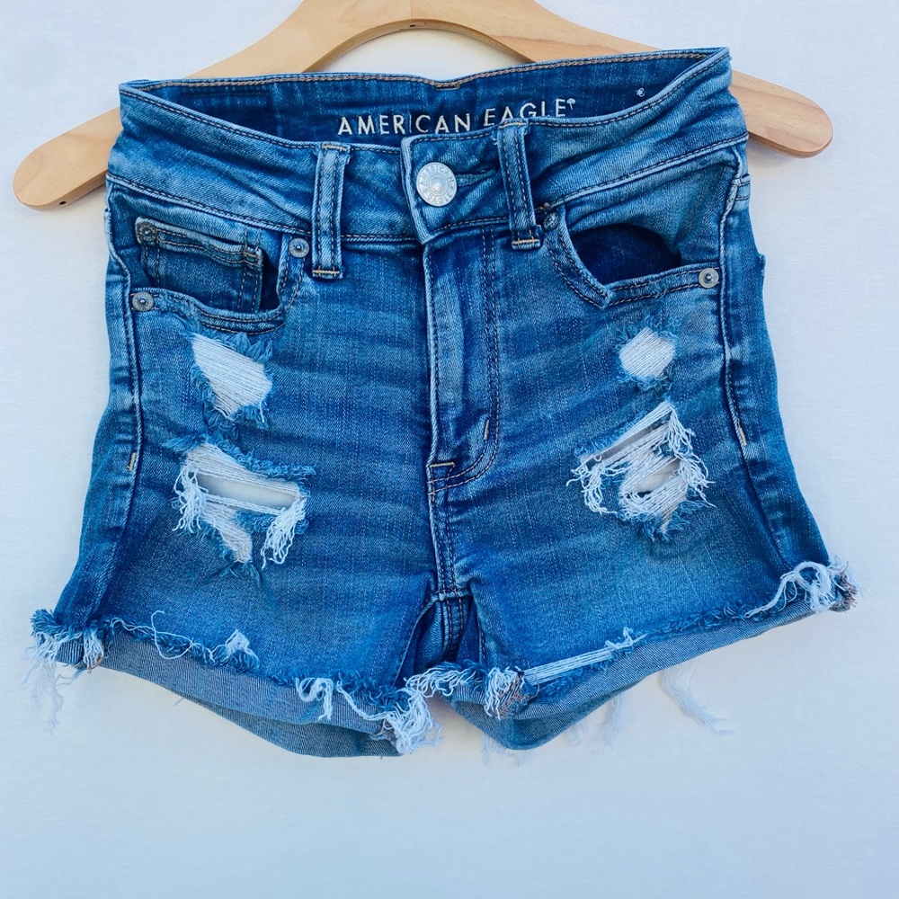 American Eagle Outfitters Blue Distressed Women's Shorts size 00